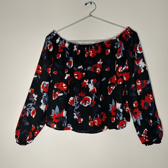 Cute floral print off the shoulder blouse - Picture 3 of 3